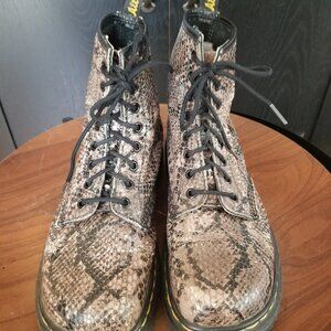 Dr Martens leather snake-pattern boots. Size 9 W (UK 7)